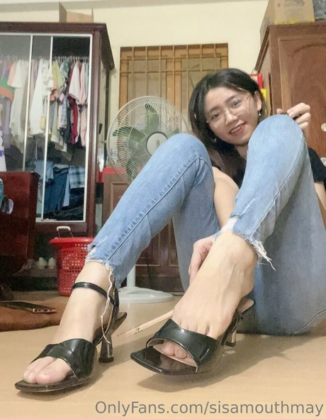 sisamouthmay model beautiful picture