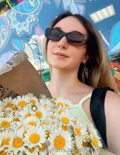 maryrosevip nude star pic