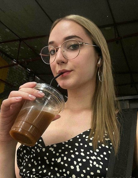 maryrosevip sexy model images