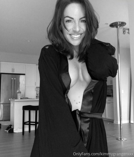 lesbian pussy onlyfans exclusive images