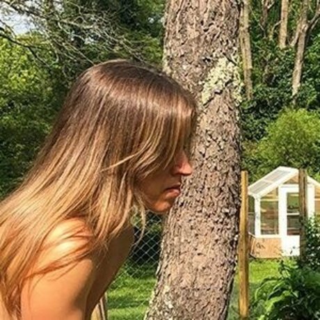 The Naked Gardener xxx star pictures