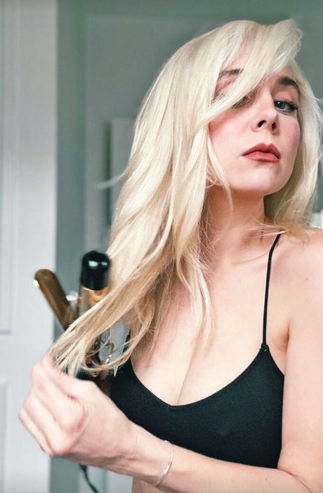 Alessandra Torresani hot model img