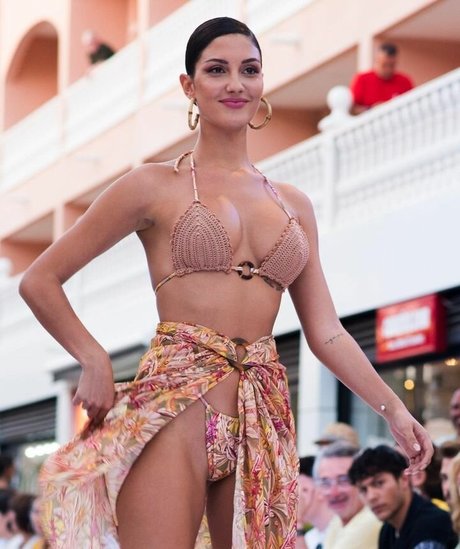 Tania Medina star sexy gallery