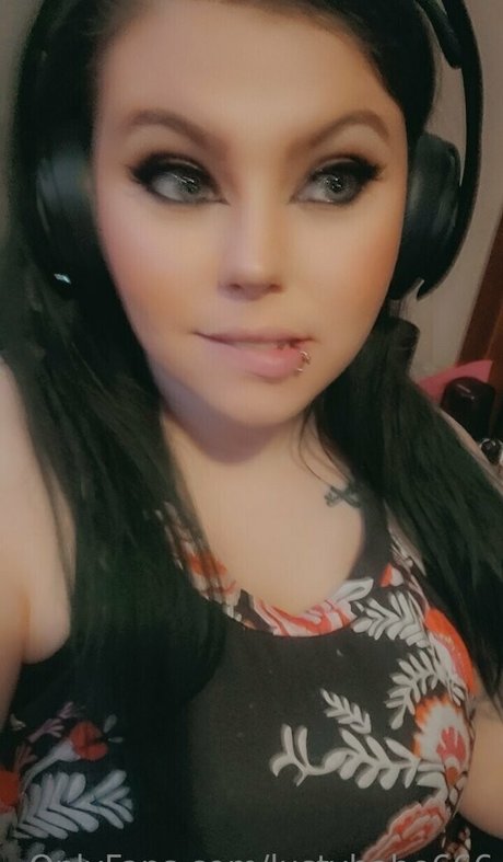 one onlyfans hot nude image