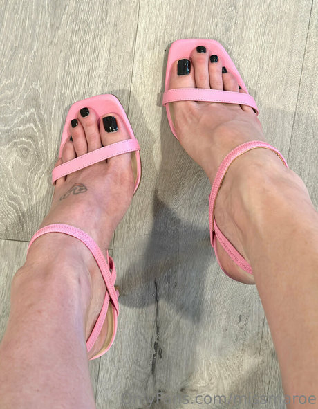 missmaroe xxx actress pics