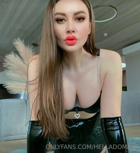 helladomina sex actress image