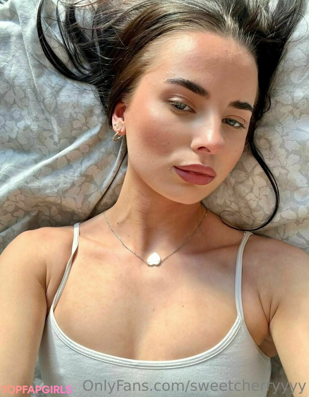 sweetcherryyyy model pretty photos