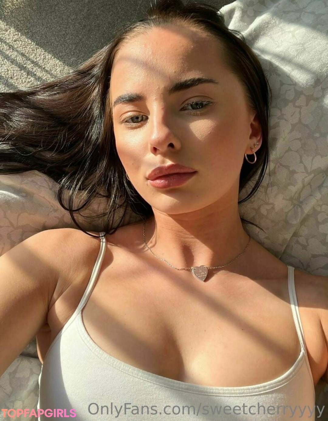 sweetcherryyyy nude pornstar pics