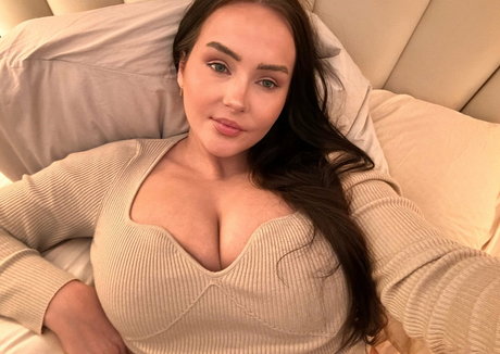stepdaughter onlyfans sexy photos