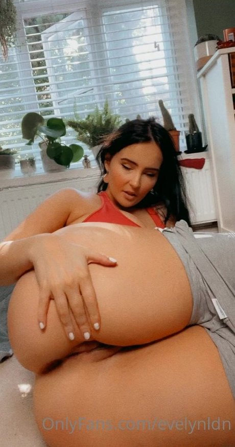 Evelynwhite nudes actress photo