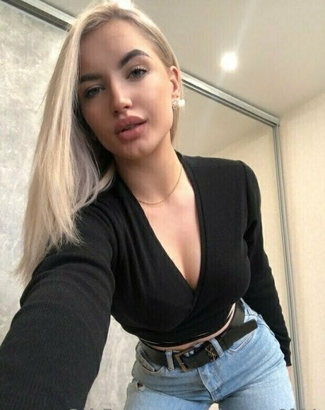 skinny babe onlyfans beautiful xxx picture