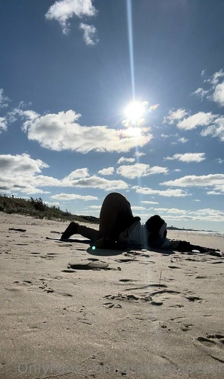 grandmapearl beautiful model image