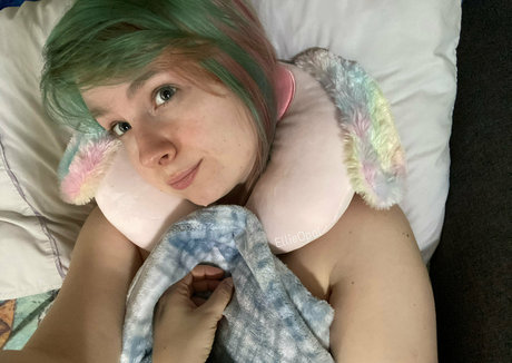 ellieopalfree star nude image