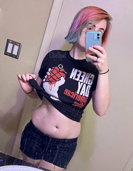 ellieopalfree pornstar top image