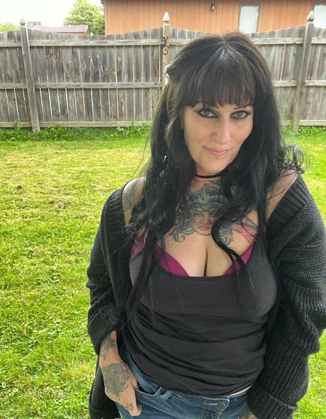 katitajewelnovak pretty pornstar pic