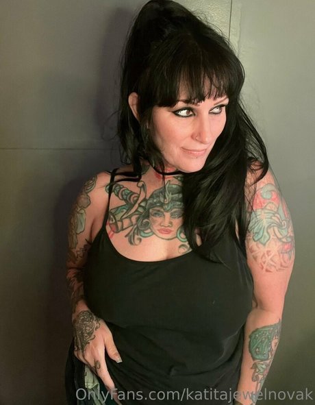 female bodybuilder onlyfans sexy nude photo