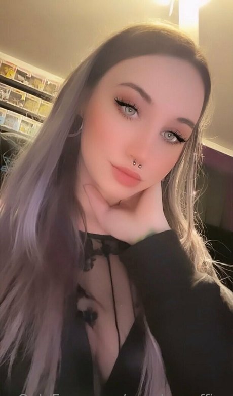 blonde secretary onlyfans perfect picture