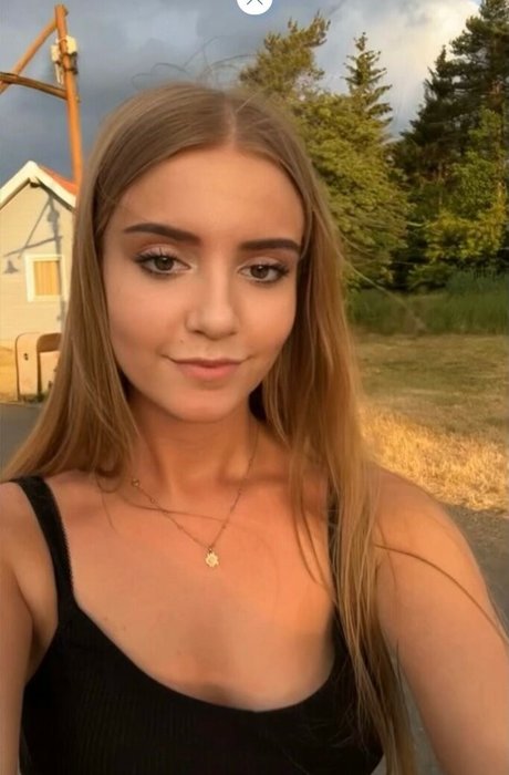 ichbinanny erotic actress img