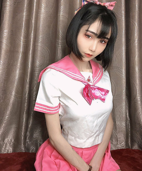 valentine8 official star nude photo