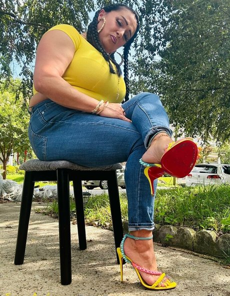 snowyarches model pornographic pics