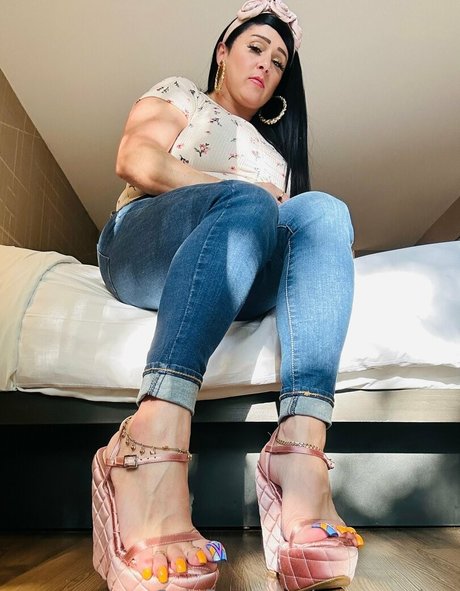 snowyarches exclusive pornstar photos