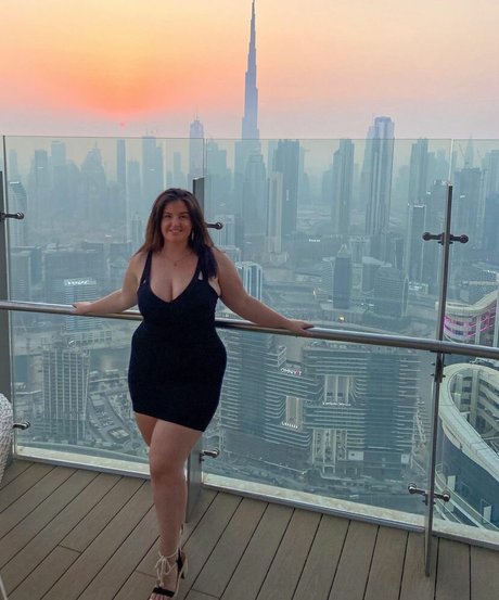 Rebecca Shortt model nice photo