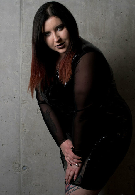 janacurvyfree pornstar hot img