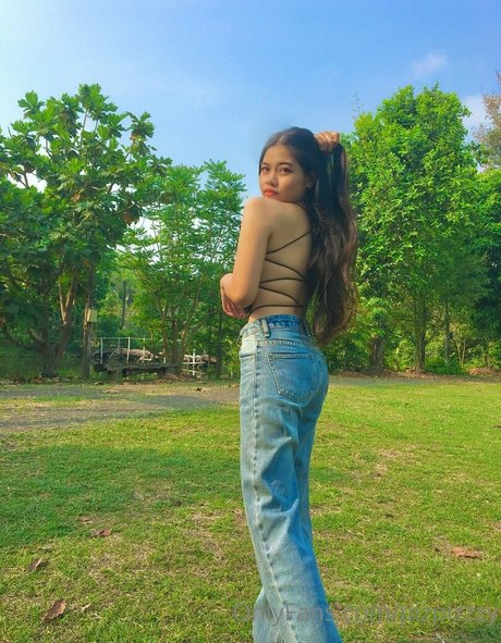 pizpizzzy xxx pornstar image