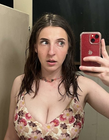 Megan Bitchell model beautiful pictures