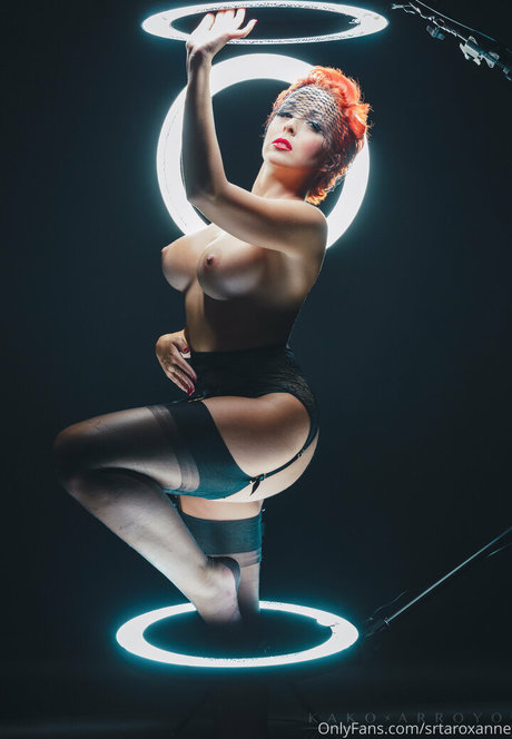 srtaroxanne model top pictures