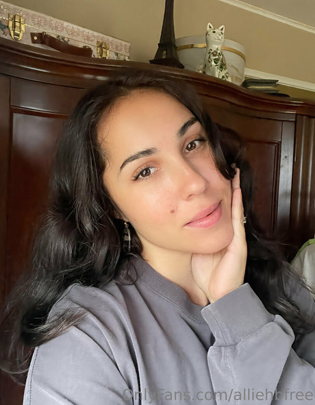 alliehbfree star best photos