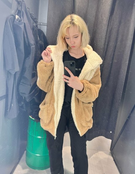 jenny vip model nude pics