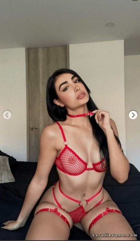 Sara Lievano hot star images