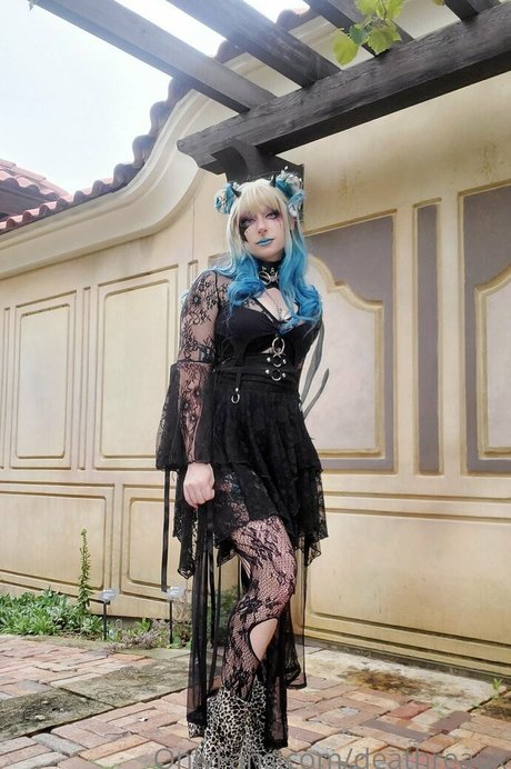 deathreaux perfect model photos