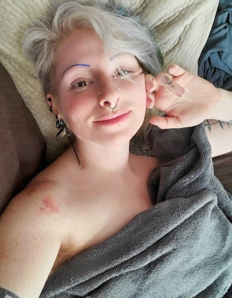 deathreaux pornographic actress archive