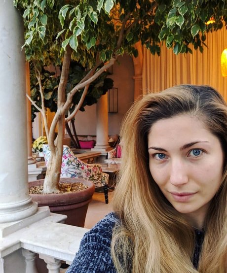 StephanieBC hot actress img