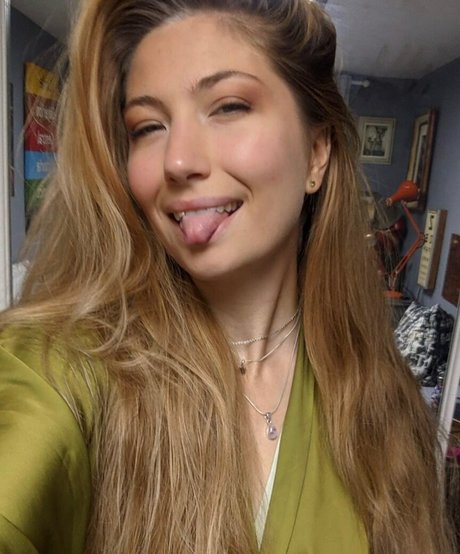 StephanieBC star hot images