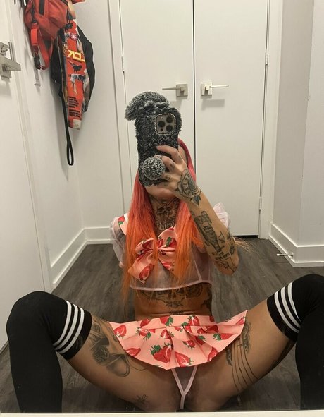 Luna Extreme erotic pornstar galleries