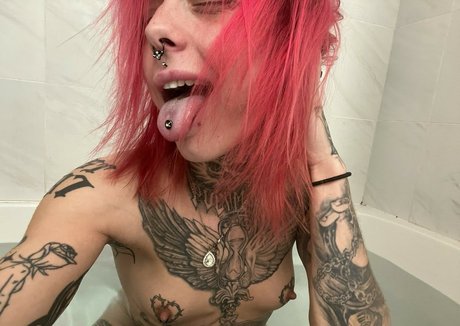 Luna Extreme hd pornstar pictures