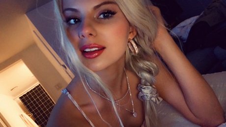 Riley Sinclair pretty star archive