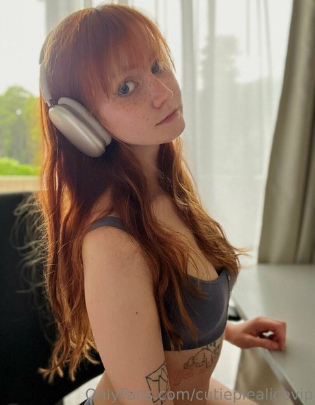 big tits teen onlyfans sexy photo