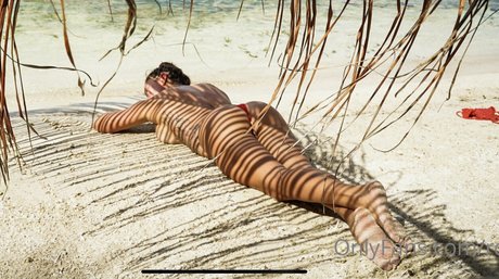 Robbie Hanna model free galleries