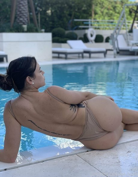 Rae Lynch hd model pic