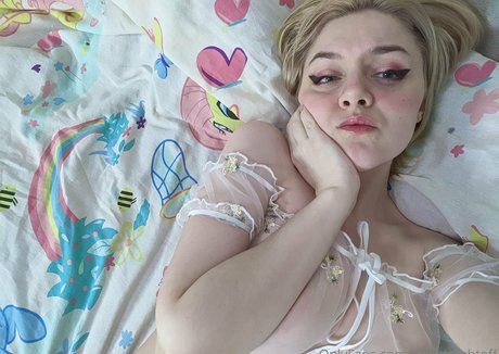 Velvetnight art actress images