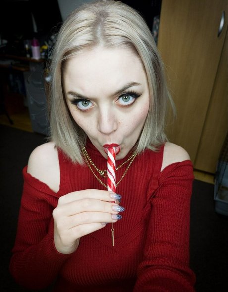 Velvetnight free model images