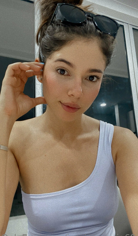 Gabriela Bianca actress galleries