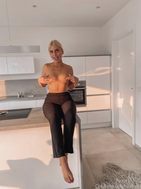 Lia Engel_ high quality star archive