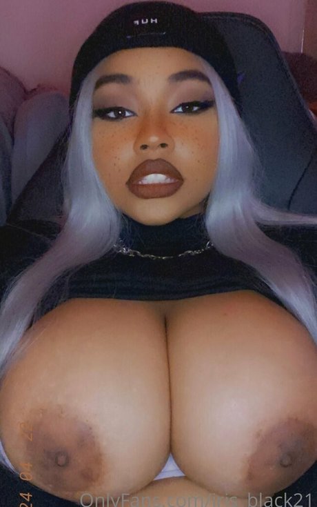 Iris black21 naked model pictures