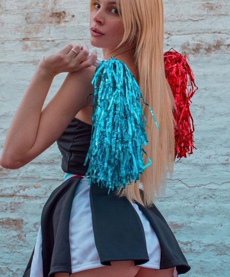 Yus Lopez nice model pic