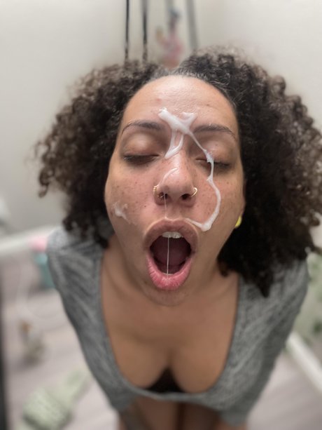 curvy cougar onlyfans hot sexy photos